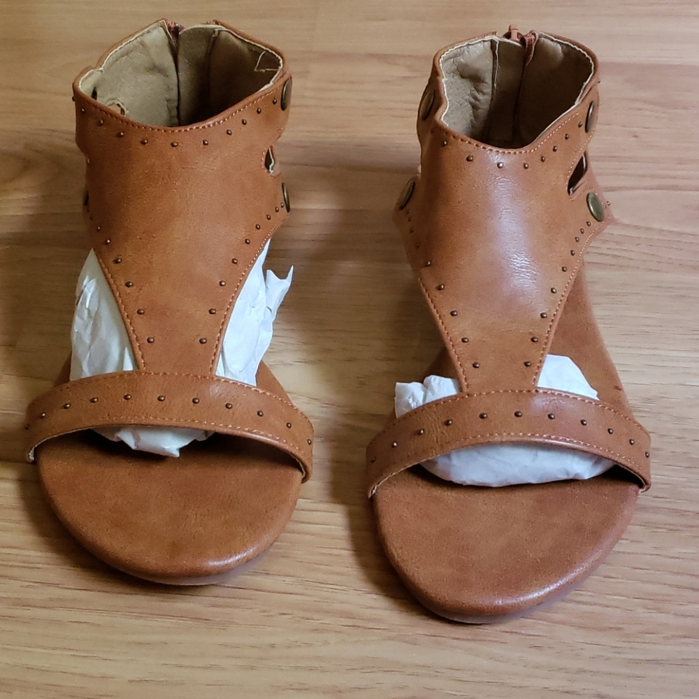 Tan Flat Faux Leather Gladiator Slide Sandals